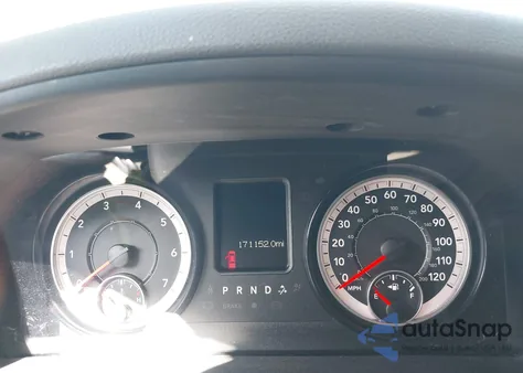 2018 Ram 1500 Tradesman Quad Cab 4X2 6'4 Box z USA, uszkodzony, nr VIN 1C6RR6FTXJS299477